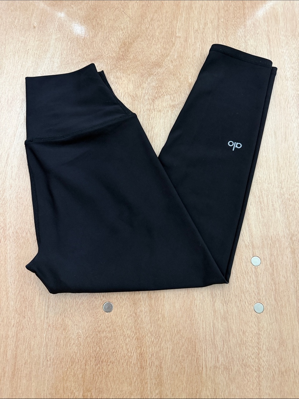 ALO Yoga Airlift Black High-Rise Performance Leggings - Picture 9 of 9
